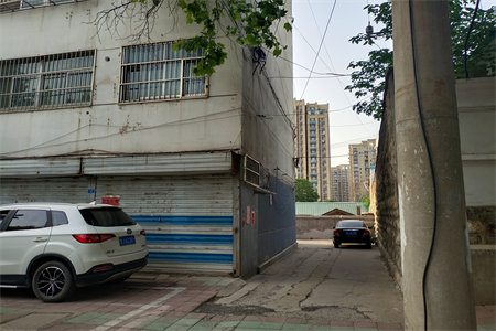 正大文苑3楼套三精装未住带车库75万